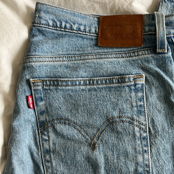 Levi’s Wedgie jeans - Picture 2 of 9